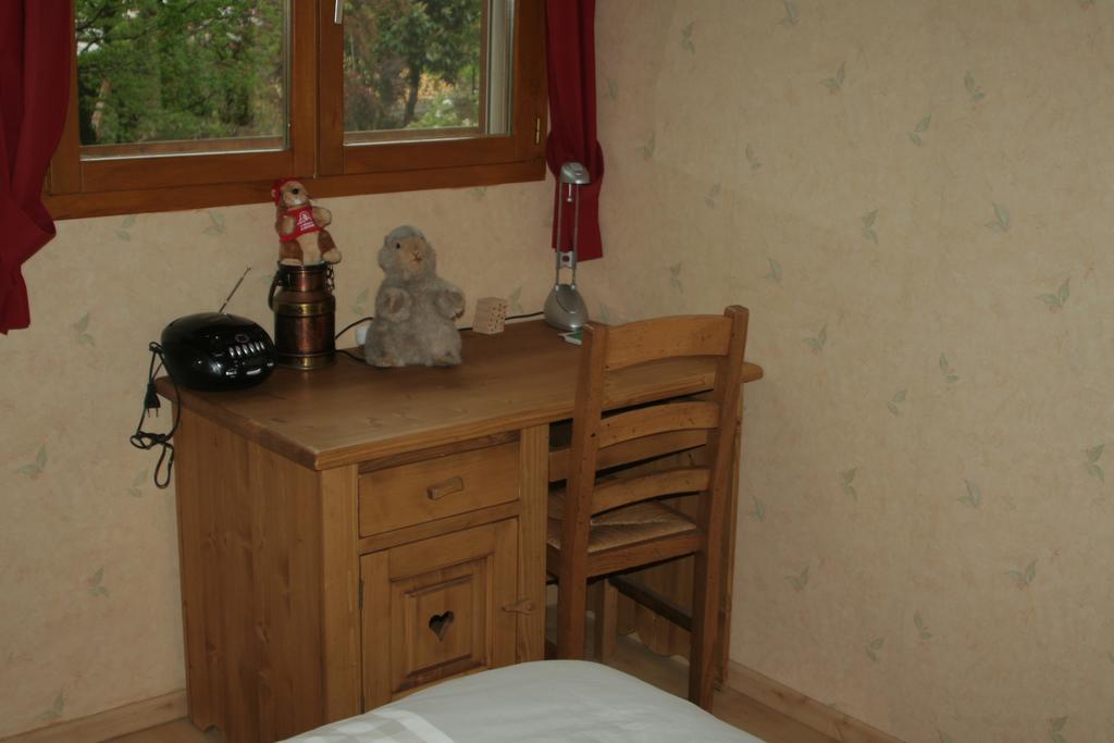 Chambre D'Hotes "Les Crets" Mercury-Gémilly Zewnętrze zdjęcie